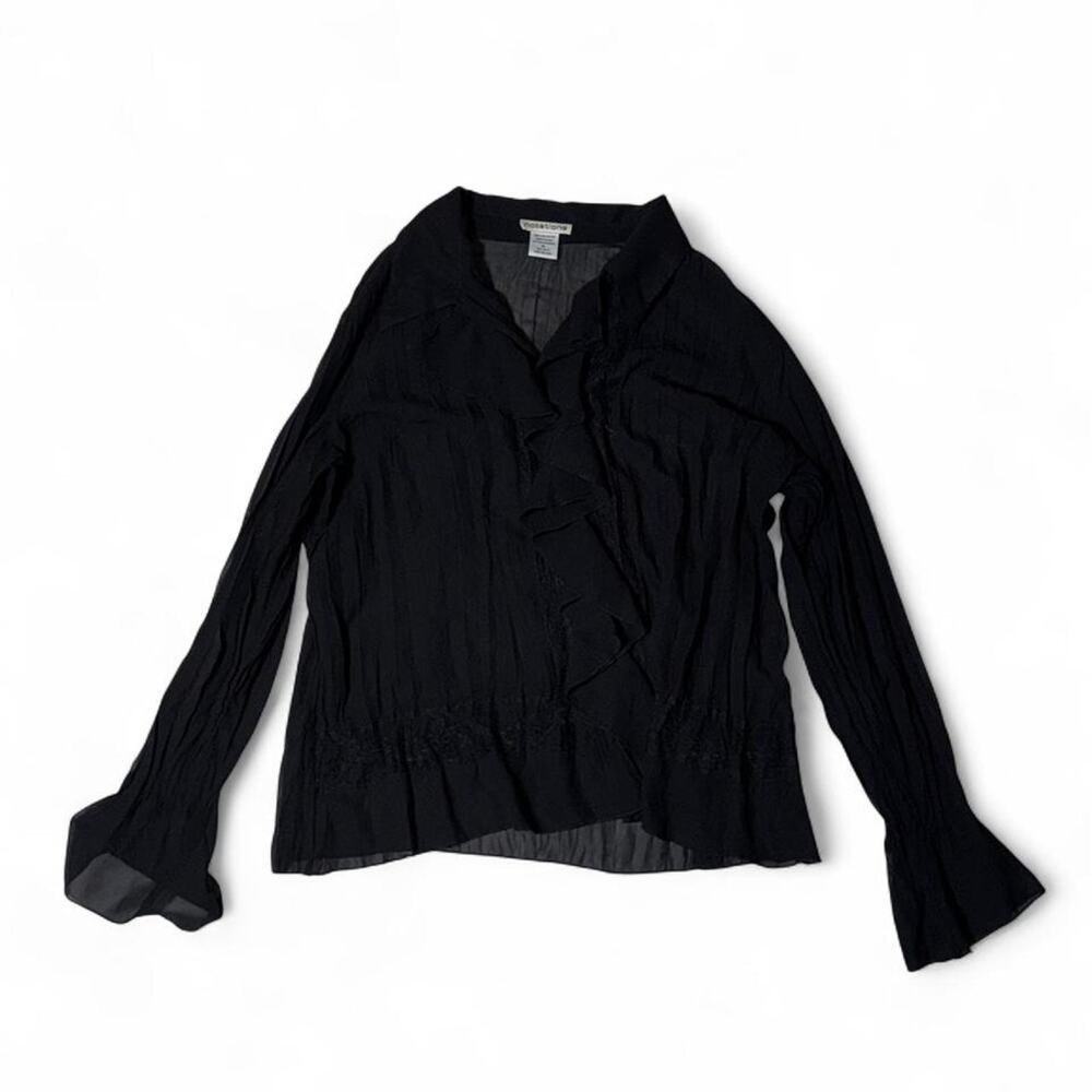 Vintage Y2K "Notations" black plissé ruffleshirt in a size XL.